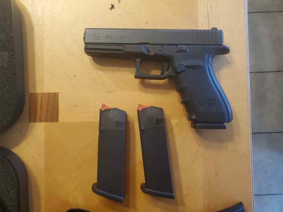 G21 Glock Gen 4 .45 ACP w/ Holsters