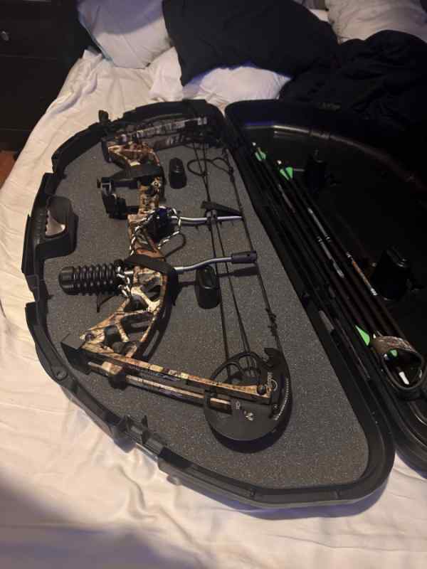 Martin Stratos CR Compound Bow