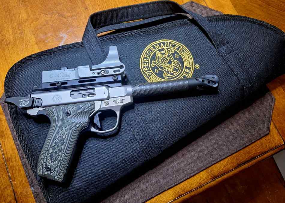 Smith &amp; Wesson Victory Performance Center 22lr.