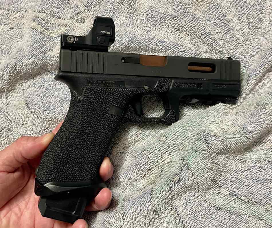 Custom Glock 17 gen 2