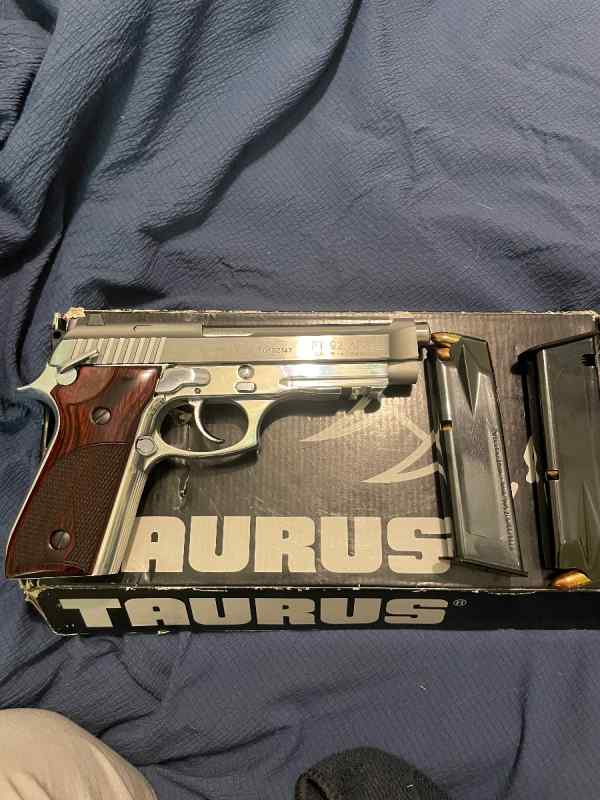 Taurus Pt92 AFS (Mint Condition) Like new 