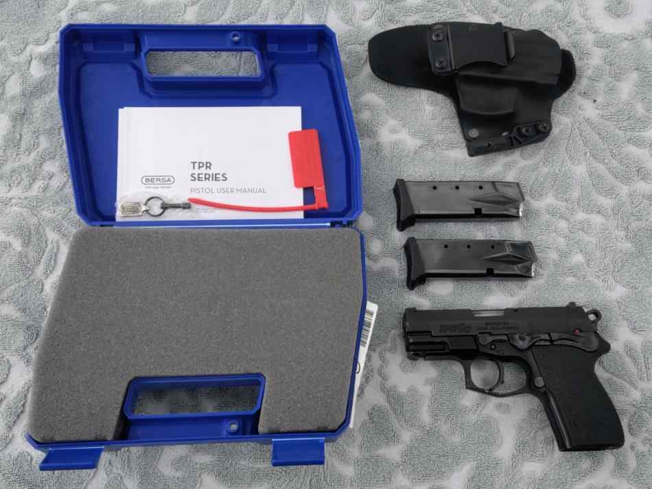 SOLD!!!! Compact 9MM carry setup