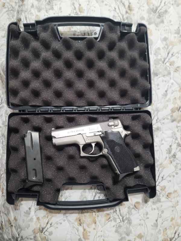 Smith &amp; Wesson 669 9mm LN