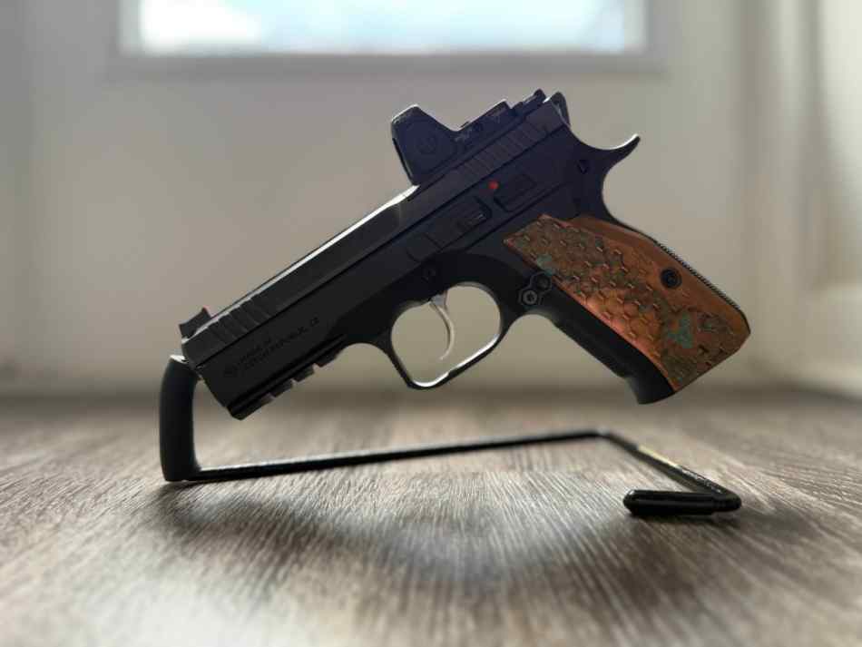 CZ Shadow 2 Compact (Winter Park)
