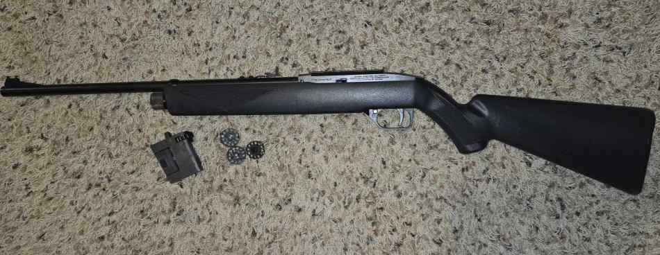 Crosman 1077 RepeatAir Semi-Automatic CO2-Powered 