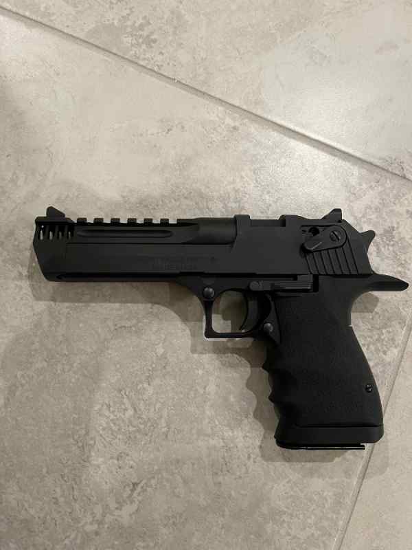 Desert Eagle Mark XIX L5 Series .44 