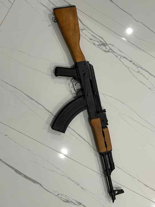 Romanian akm