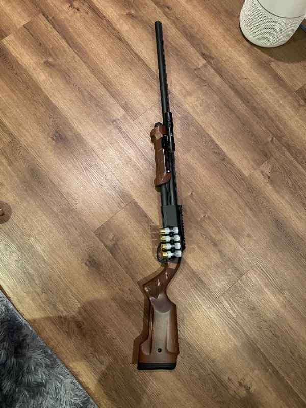 Remington 870 W/ Woox Furniture