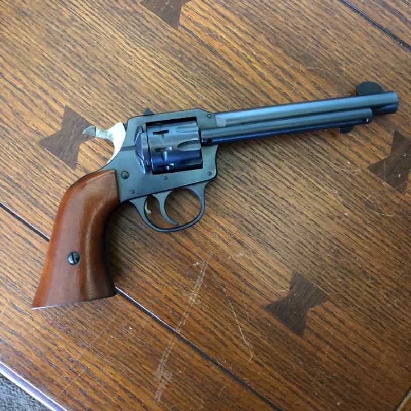 Harrington and Richardson model 949 22LR