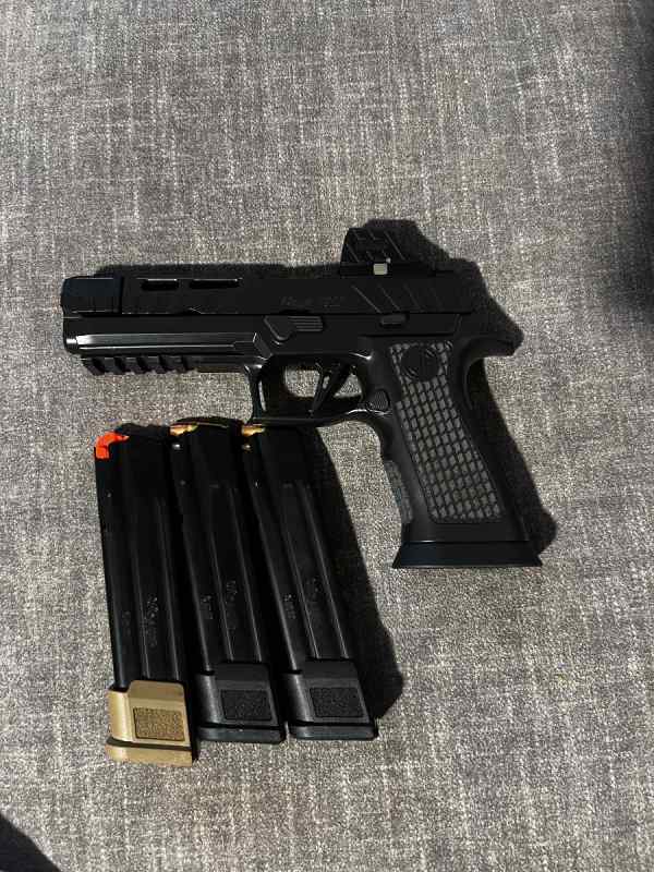 SIG P320 Spectre Comp