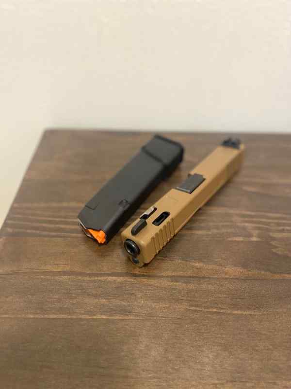 Custom Glock 19c slide by Jagerwerks 