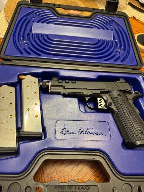 Dan Wesson discretion 45acp