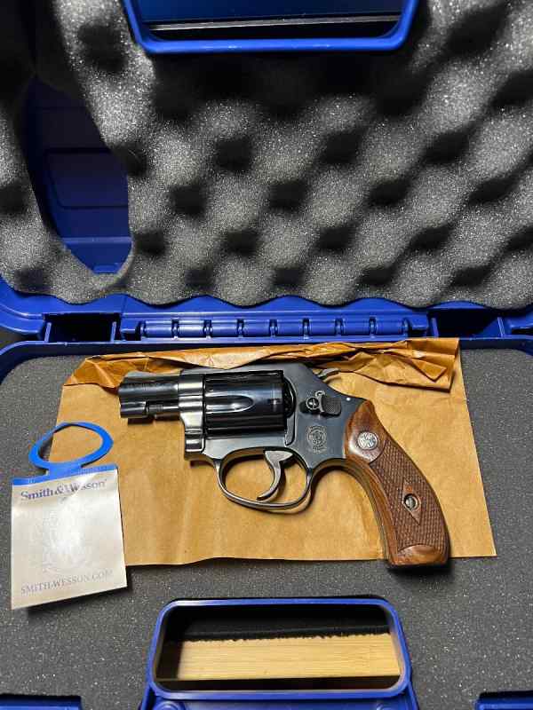 Smith &amp; Wesson Model 36