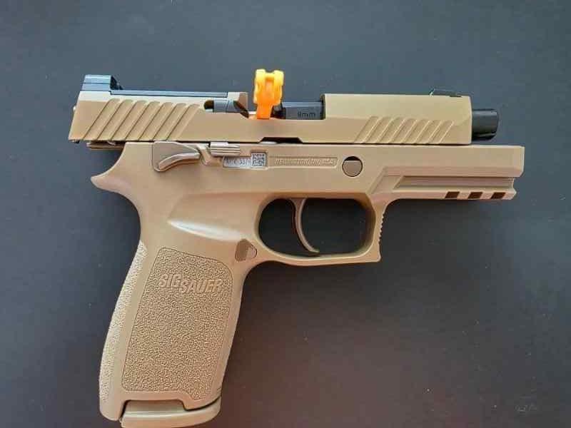 Sig M18 Commemorative Coin/Cert. NEVER FIRED!
