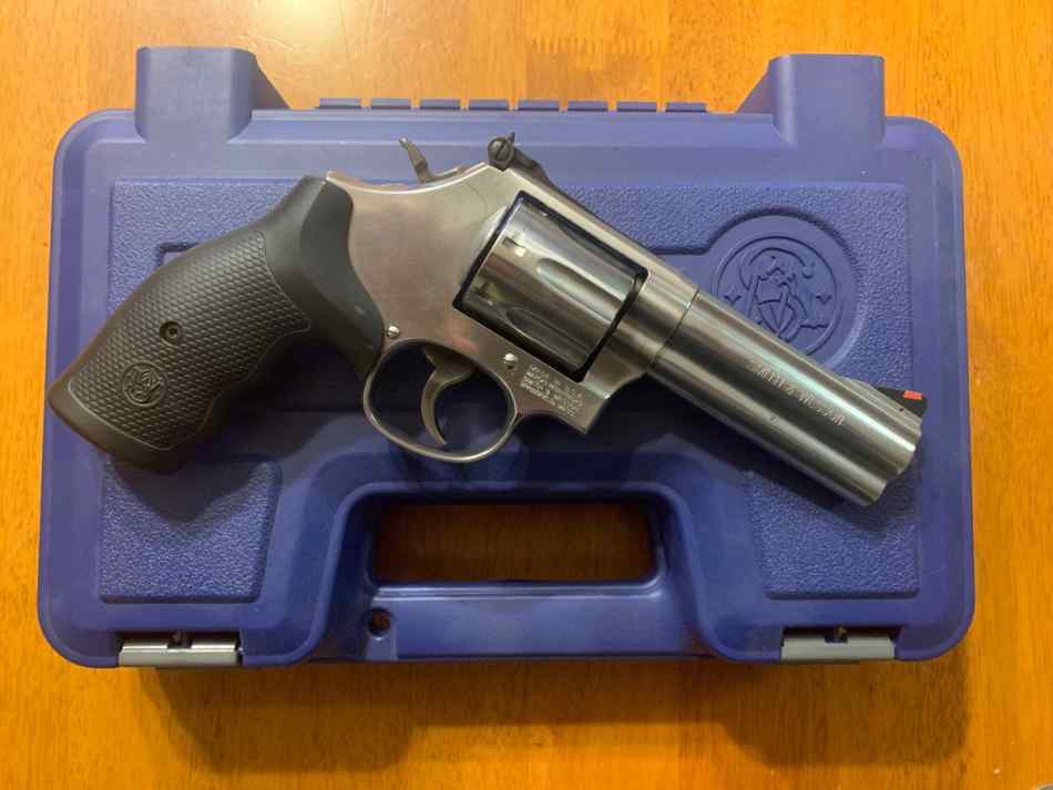 WTT-WTS S&amp;W 686+ 4” Revolver