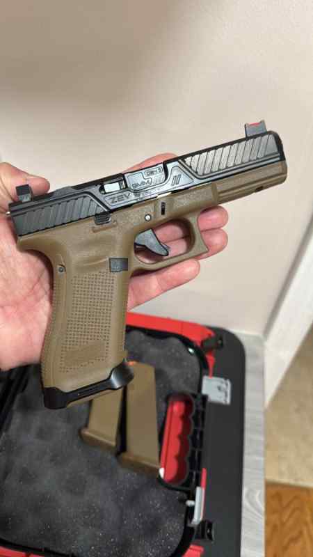 Glock 17 with Zev slide