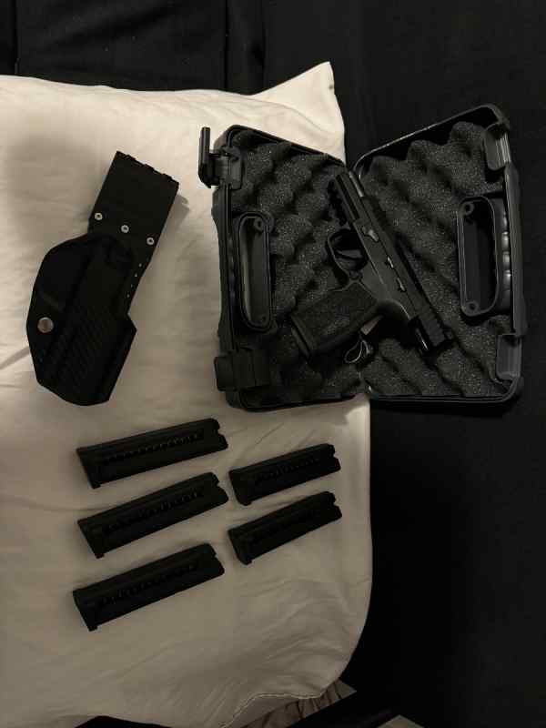 Sig P322  Pistol, Mags and Holster