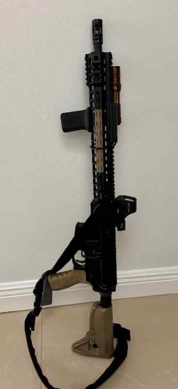 BCM AR15 Geissele rail, Holosun, olight