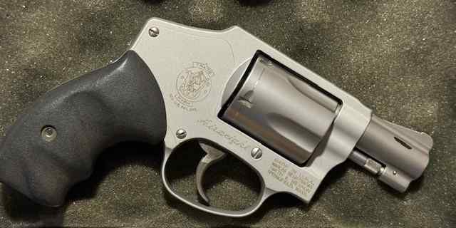 S&W 642-1 Airweight 38 Special +P, Factory Ported. Five round light weight revolver. Early