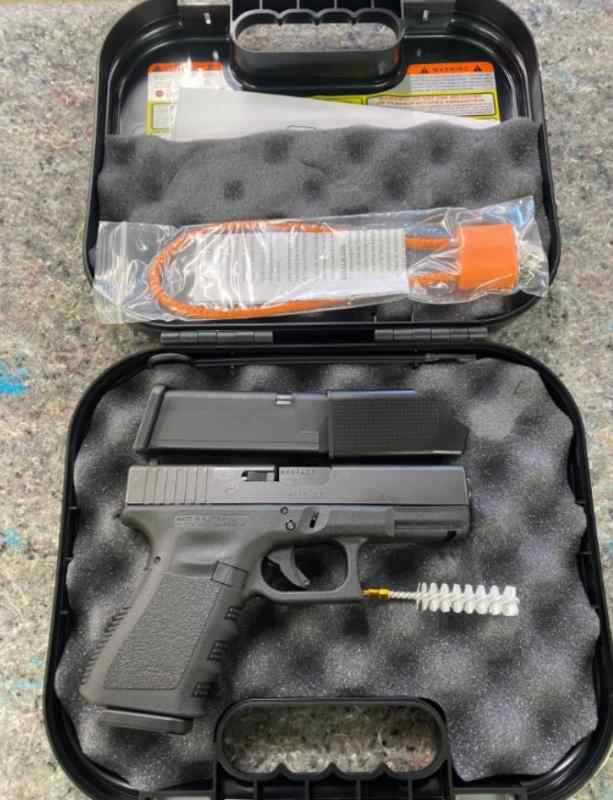 NIB Glock 19 Gen 3 9mm