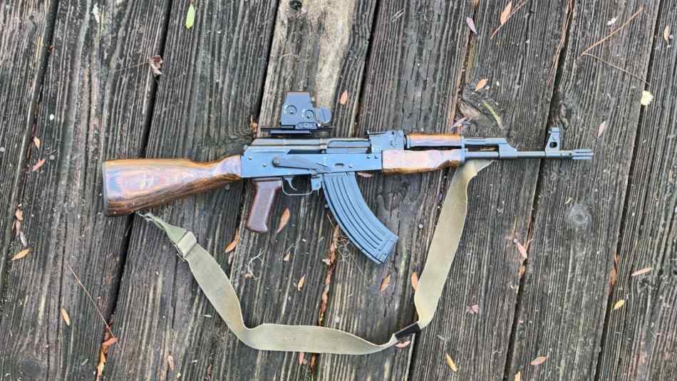 AKM 7.62x39, 4 mags, Wood&amp;Bakelite