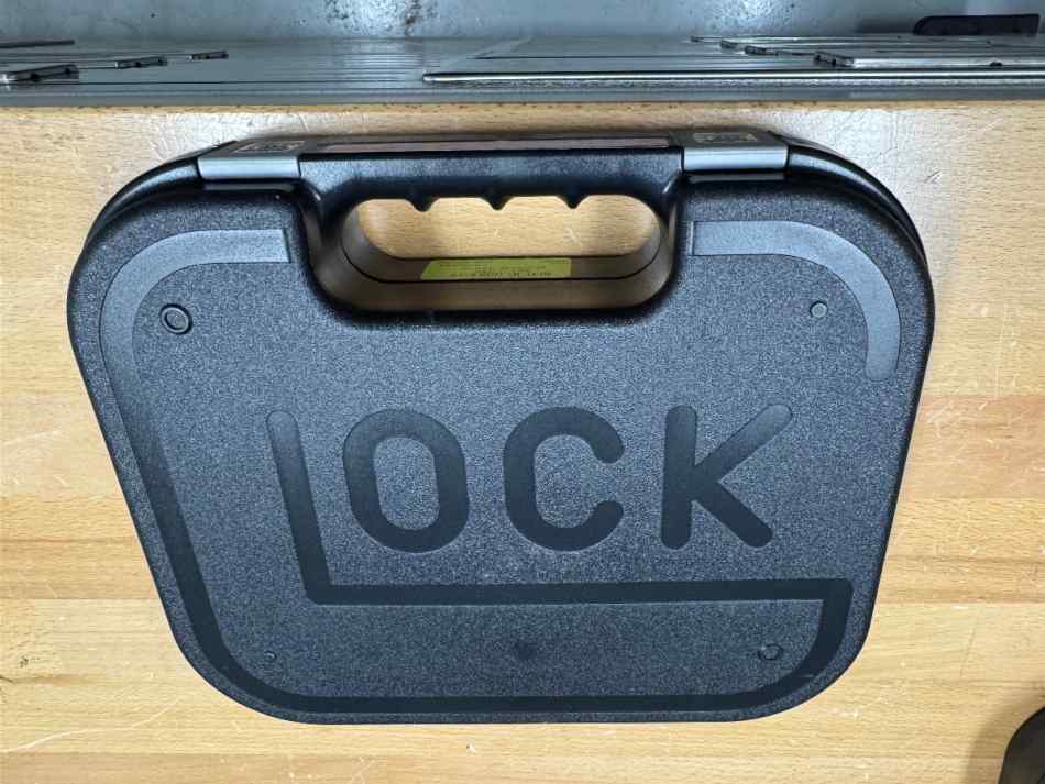 Glock 22 LNIB