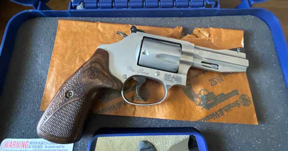S&amp;W 60-15 Pro Series 357 mag