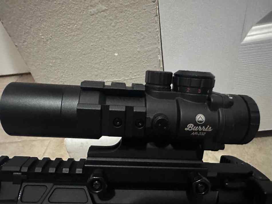 Burris AR-332 3X prism optic 