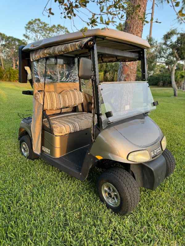 Ezgo rxv golf cart 