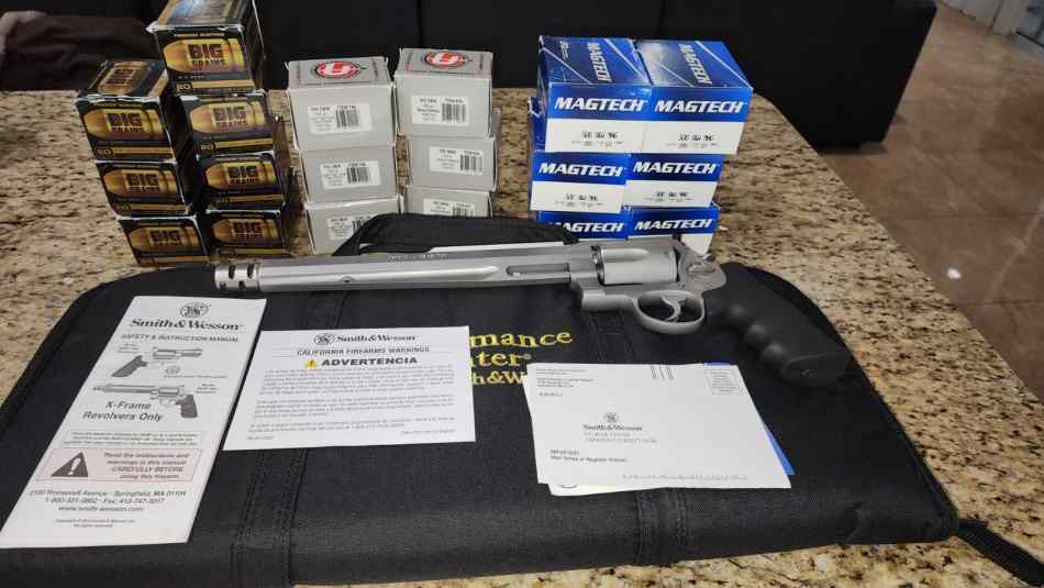 S&amp;W 500 magnum Performance Center 10.5&quot; W/ammo