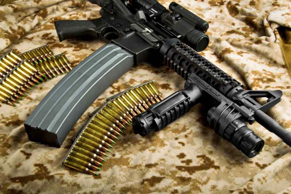 SureFire_MAG5-100_HCM_High_Capacity_Magazine_100-Shot_AR-15_M16_Box_Magazine_1.jpg