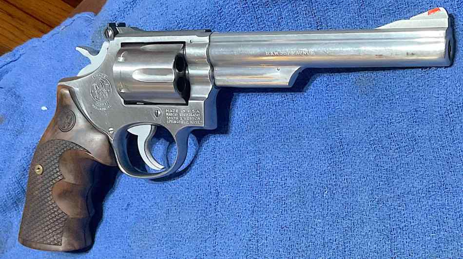 SMITH &amp; WESSON = MODEL 66-1 = SIX INCH = 357 