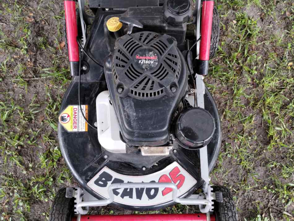 25&quot; YBRAVO COMMERCIAL SELF PROPELLED LAWN MOWER 