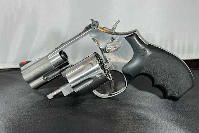 S&W 686+ Plus 357 Magnum 7 round 2.5"