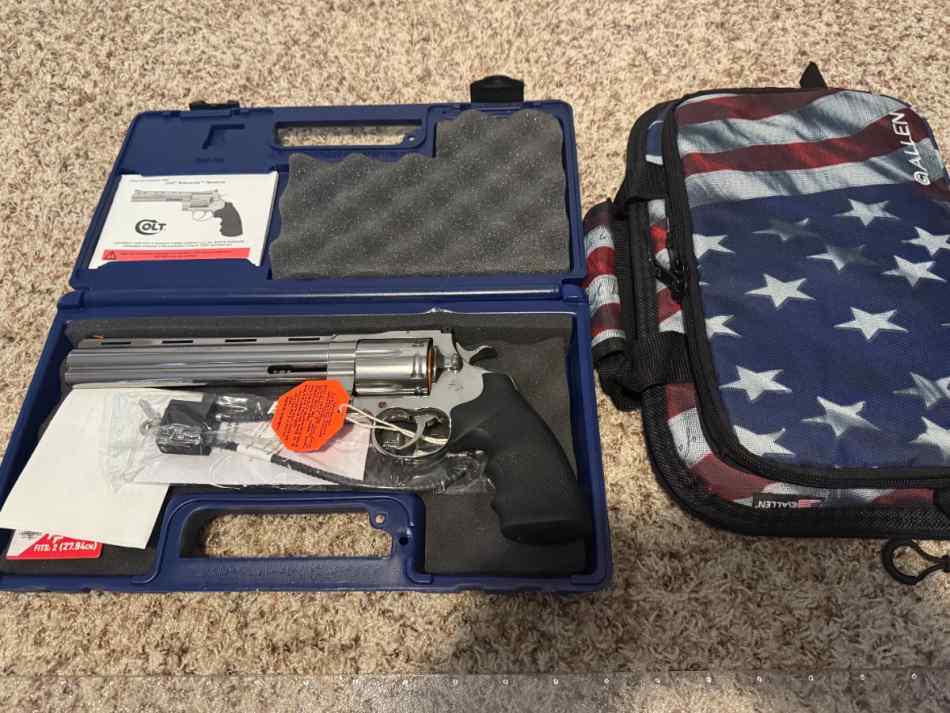 Colt Anaconda 44 Magnum 8&quot; Stainless Revolver