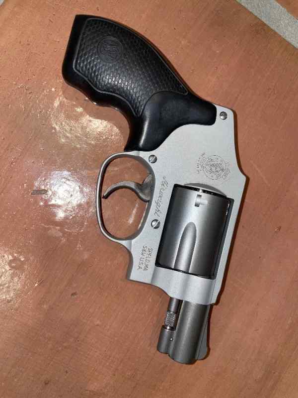 S&amp;W 642 NO LOCK (brand new) for sale or trade 