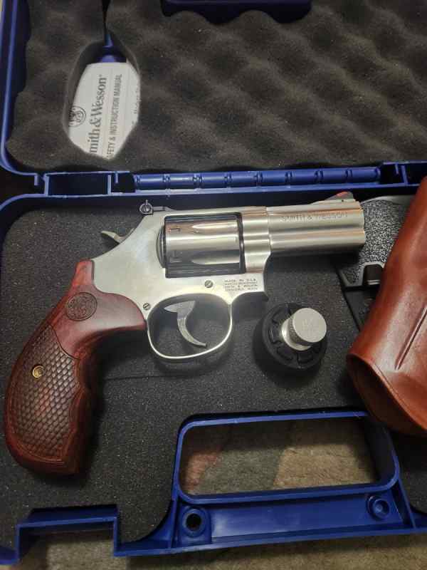 SMITH&amp;WESSON 686+ DELUXE 3&quot; SS