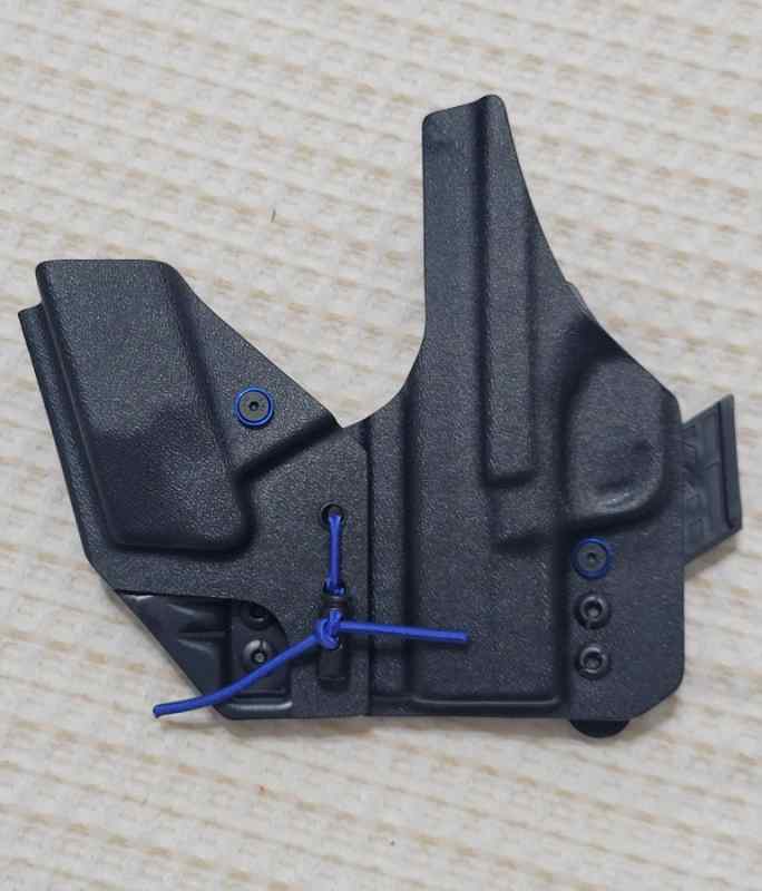 Holster - 2.jpg