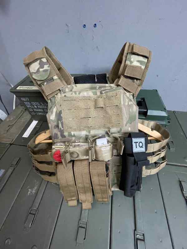 Plate carrier. No plates. 