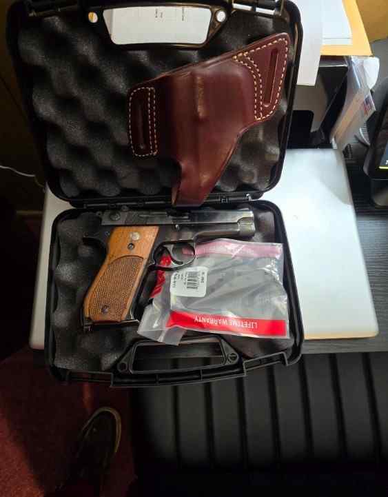 SMITH WESSON 39-2 9MM! 2 MAGAZINES! WITH HOLSTER 