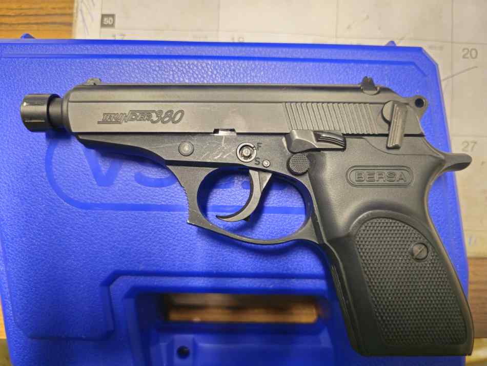 Bersa Thunder 380 with threaded barrel