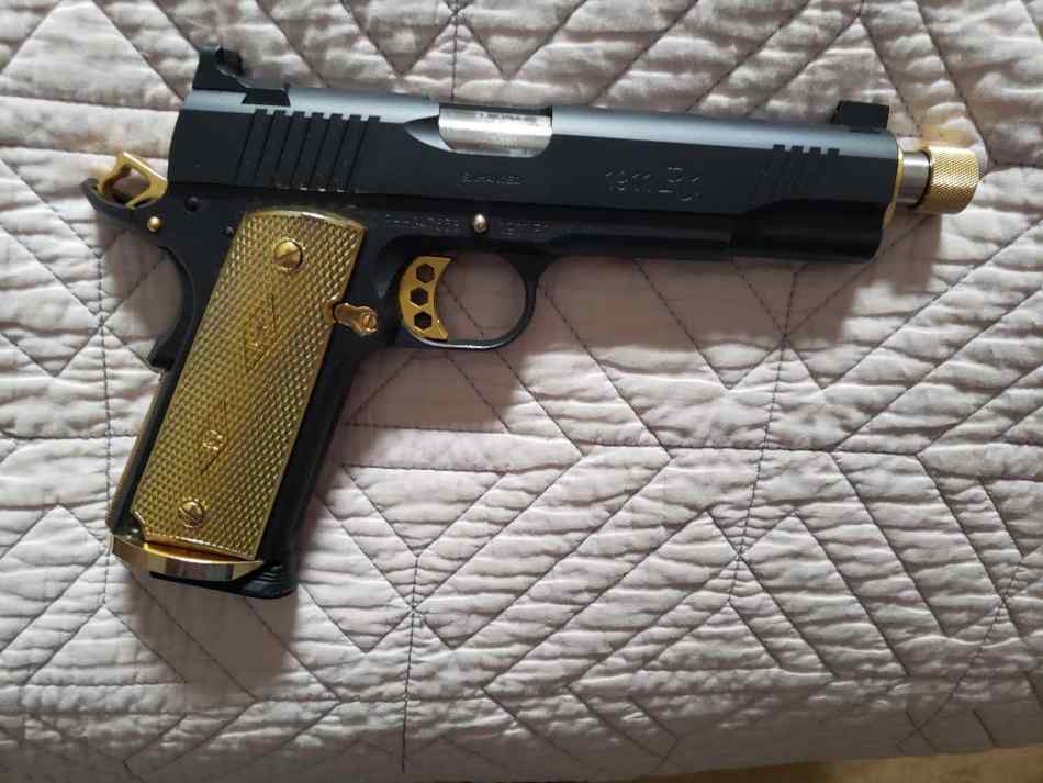 REMINGTON AL.jpg