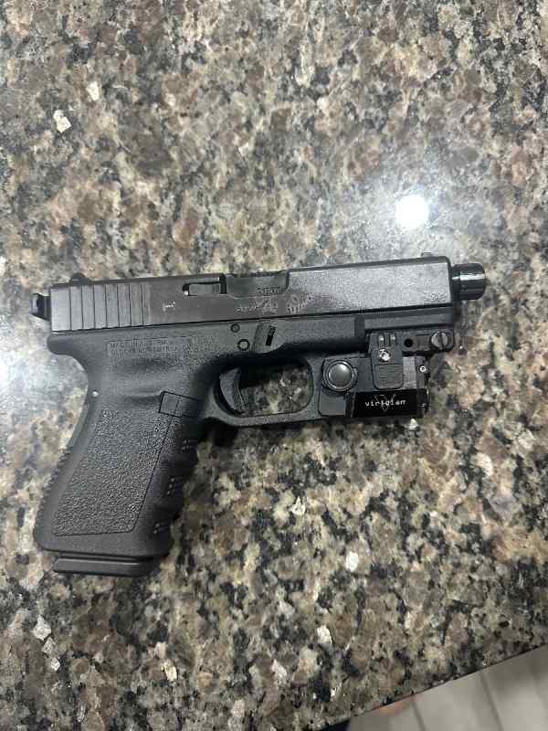 Glock 19