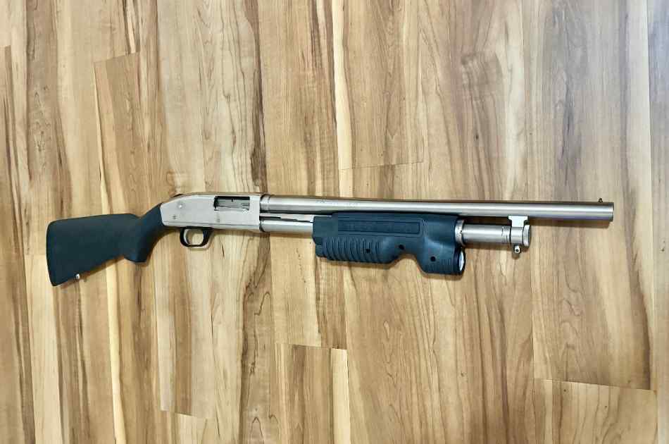 Mossberg 500 mariner with TL Racker