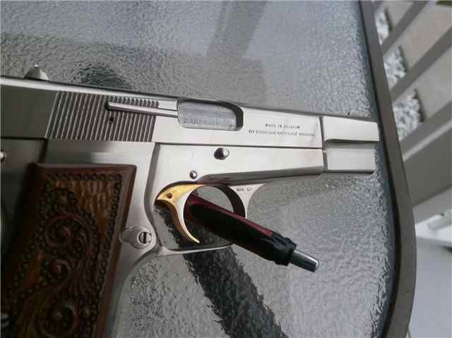 BROWNING HI-POWER 9 MM NICKEL.4.jpg