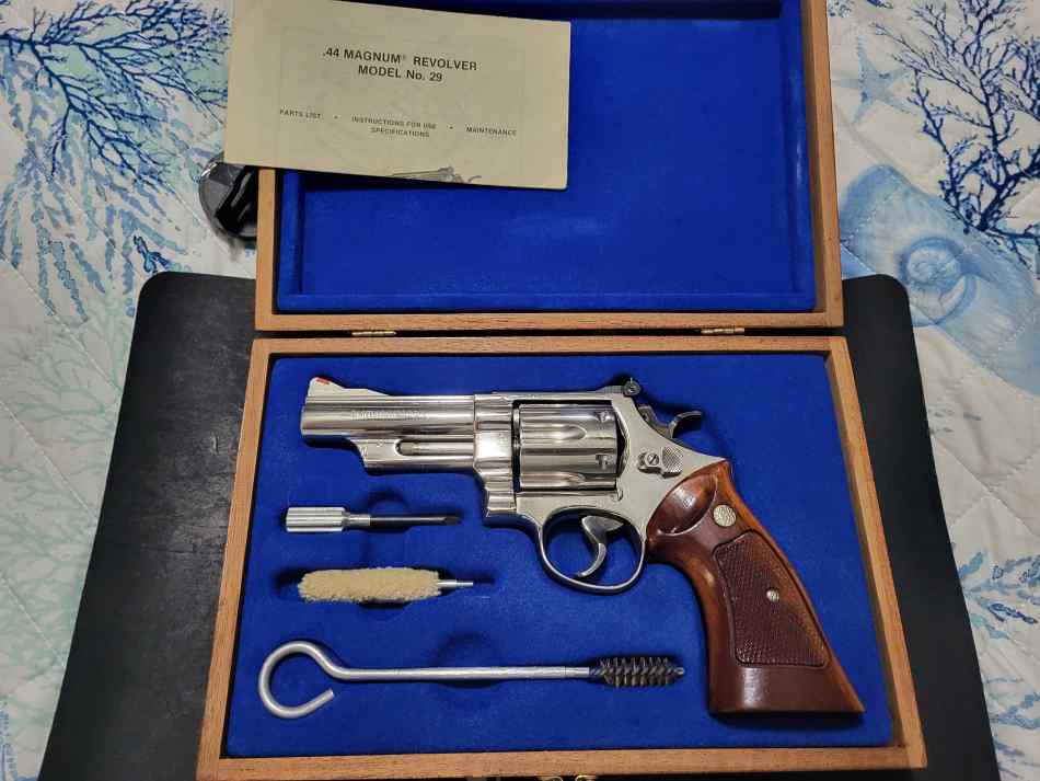 Smith&amp; Wesson  model  29-2