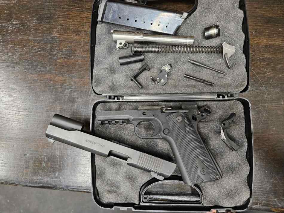 EAA Witness 1911 P .45ACP FOR PARTS