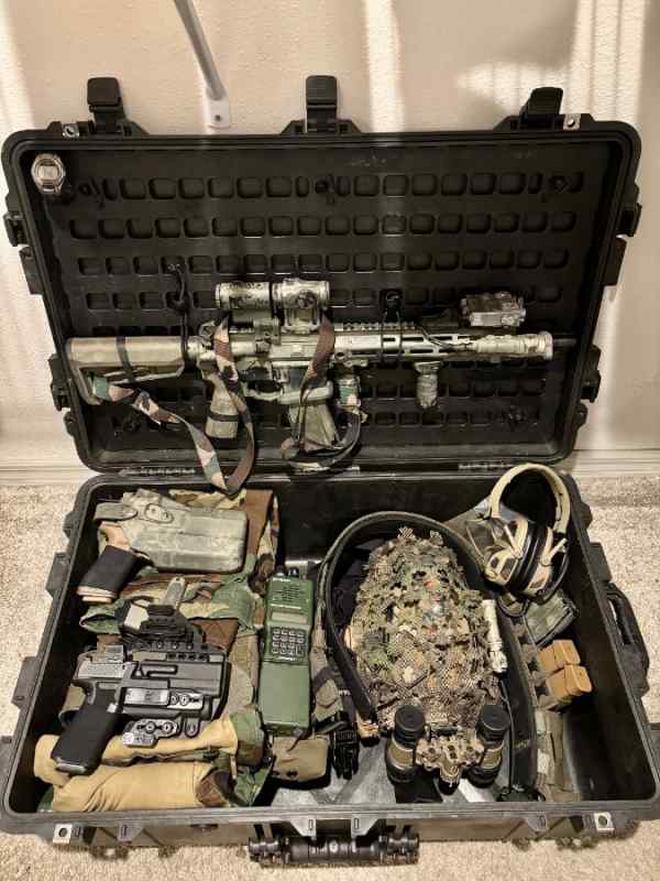 Pelican 1650 with MOLLE lid.