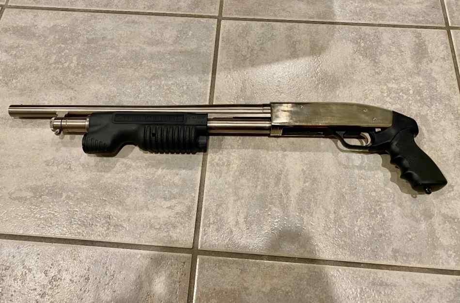 Mossberg 500 mariner 12 gauge with TL-Racker! 