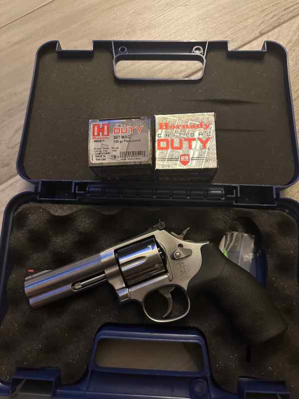 Smith and Wesson 686